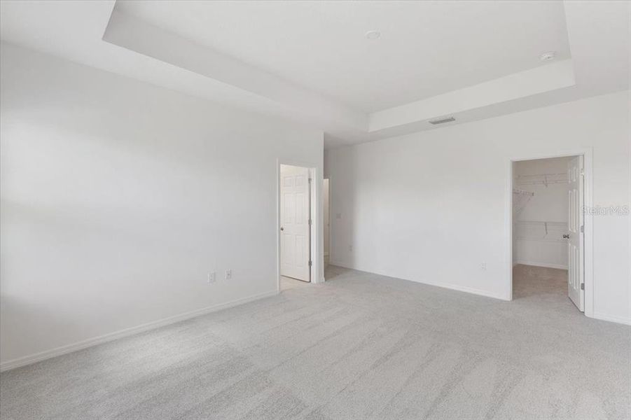 Spacious, unfurnished interior of a new home in Brixton, St. Cloud (Image 14).
