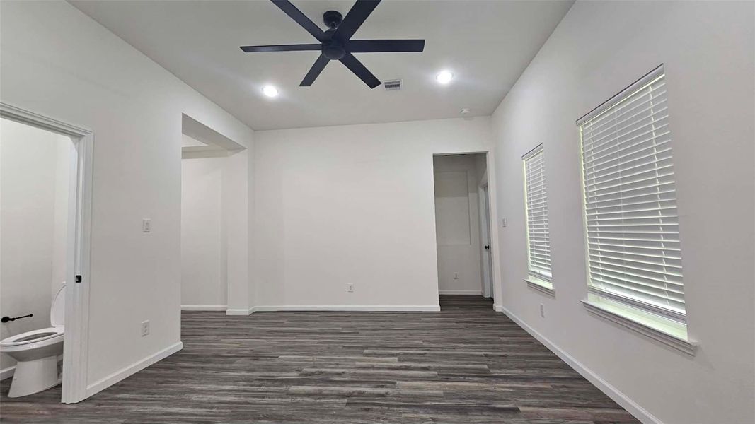 Spacious, unfurnished interior of a new home in , Kenefick (Image 34).