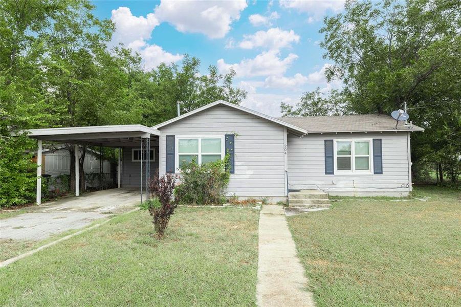 Front exterior of a new home in , Early, TX, highlighting curb appeal (Image 2). Front exterior of a new home in , Early, TX, highlighting curb appeal (Image 2).
