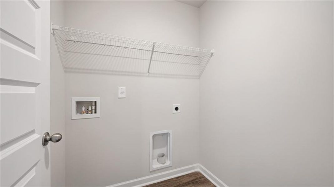Spacious, unfurnished interior of a new home in , Athens (Image 14). Spacious, unfurnished interior of a new home in , Athens (Image 14).