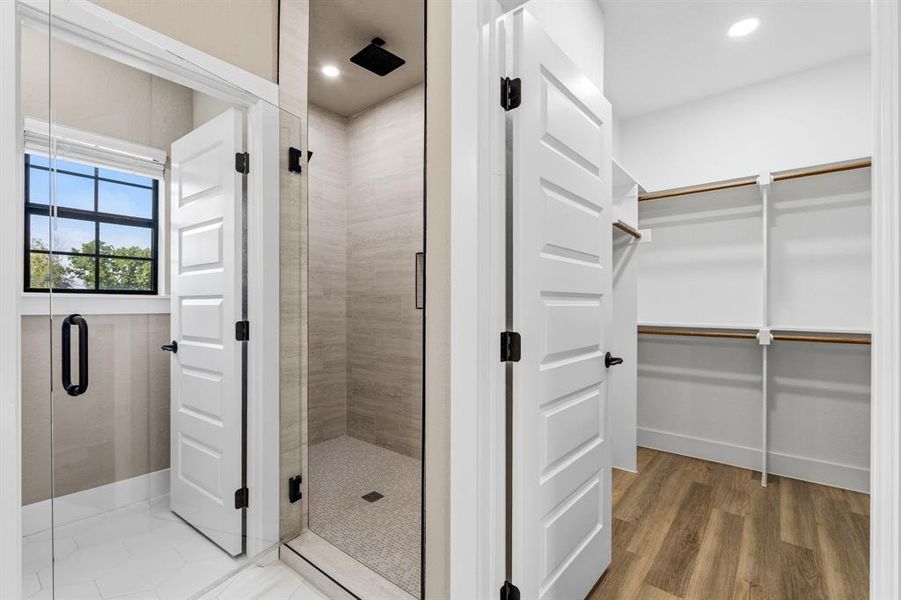 Secondary Primary Bathroom upstairs