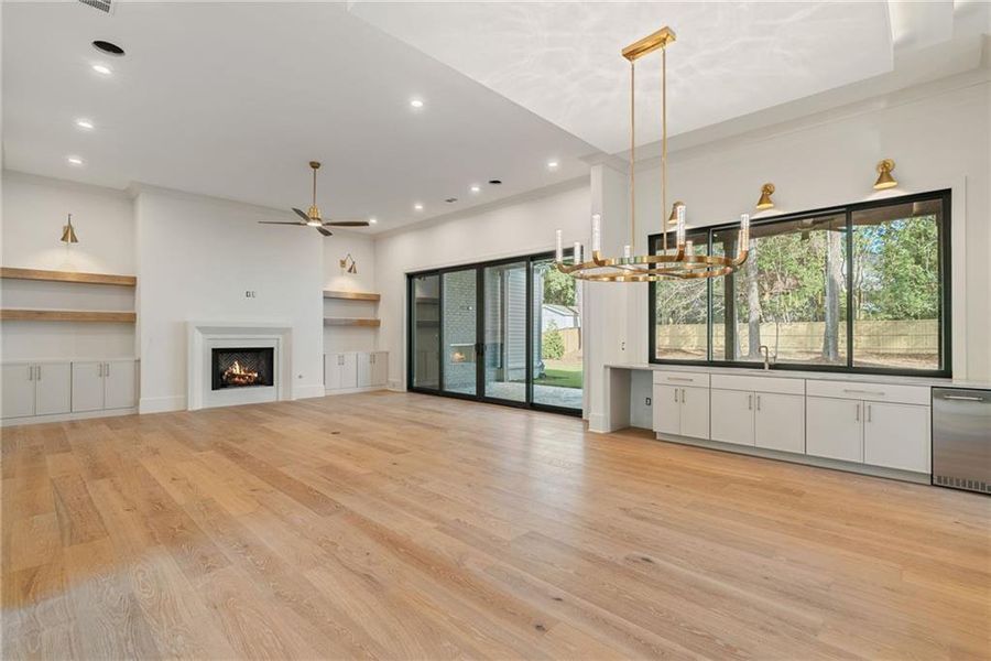 Spacious, unfurnished interior of a new home in , Alpharetta (Image 46).