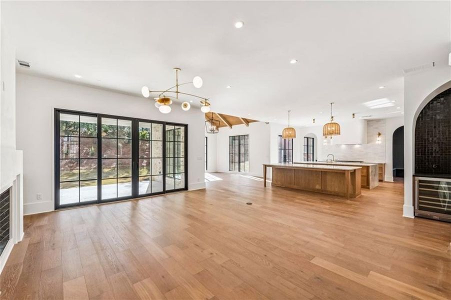 Spacious, unfurnished interior of a new home in , Atlanta (Image 23).