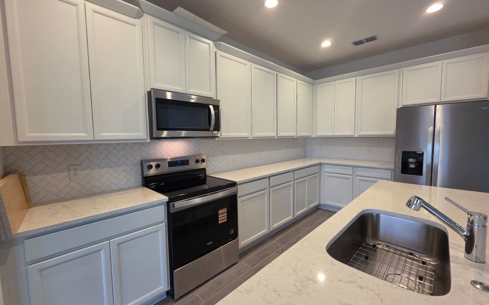 Spacious and Functional Kitchen in Central Florida Home
