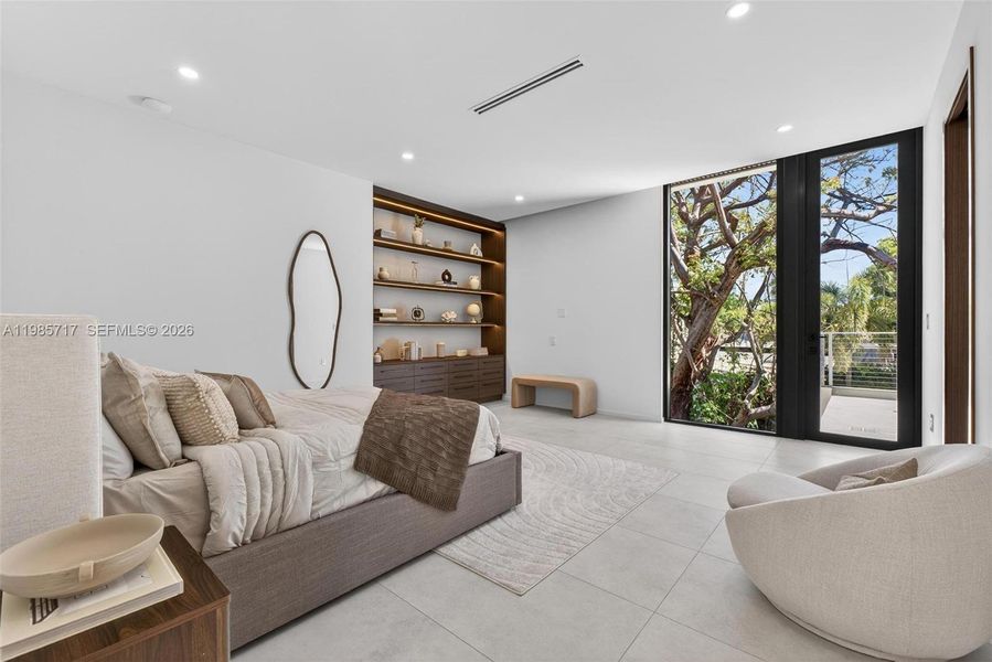 Furnished interior view inside a new home in , Miami (Image 49).