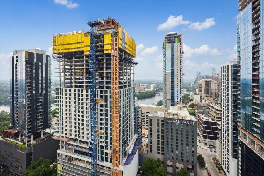 Condo located in Austin, TX showcasing its design and architecture (Image 3).