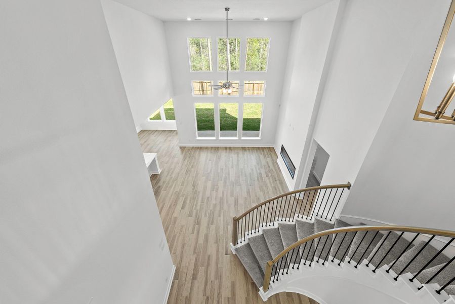 Representative image. Features, selections and colors may vary.