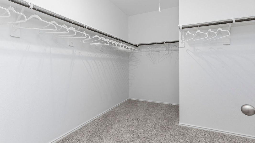 Spacious, unfurnished interior of a new home in Tamarron, Fulshear (Image 24).