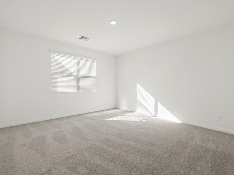 Spacious, unfurnished interior of a new home in Bella Vista Farms Reserve Series, San Tan Valley (Image 9).