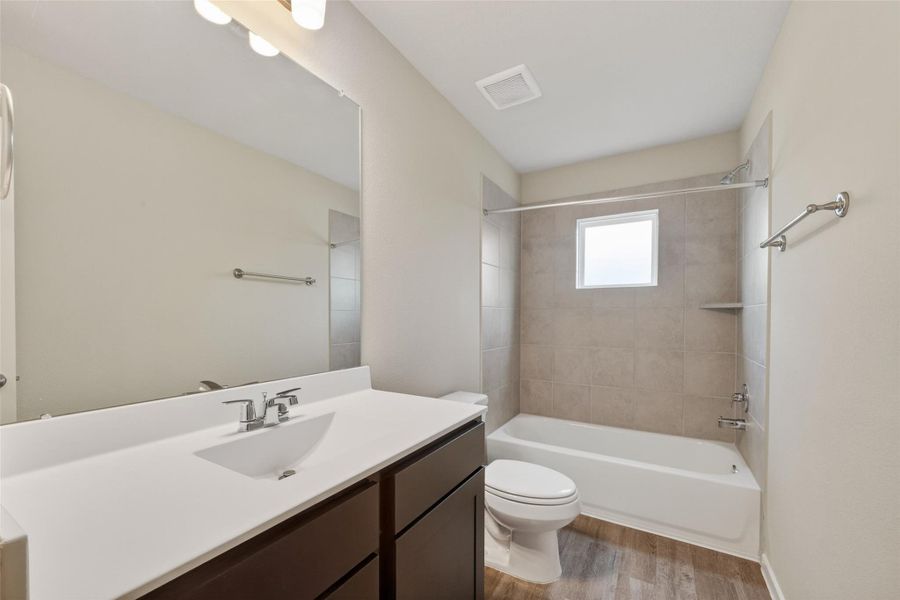 Furnished interior view inside a new home in Rollingbrook Estates, Baytown (Image 12).