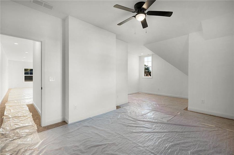 Spacious, unfurnished interior of a new home in , Calhoun (Image 15).