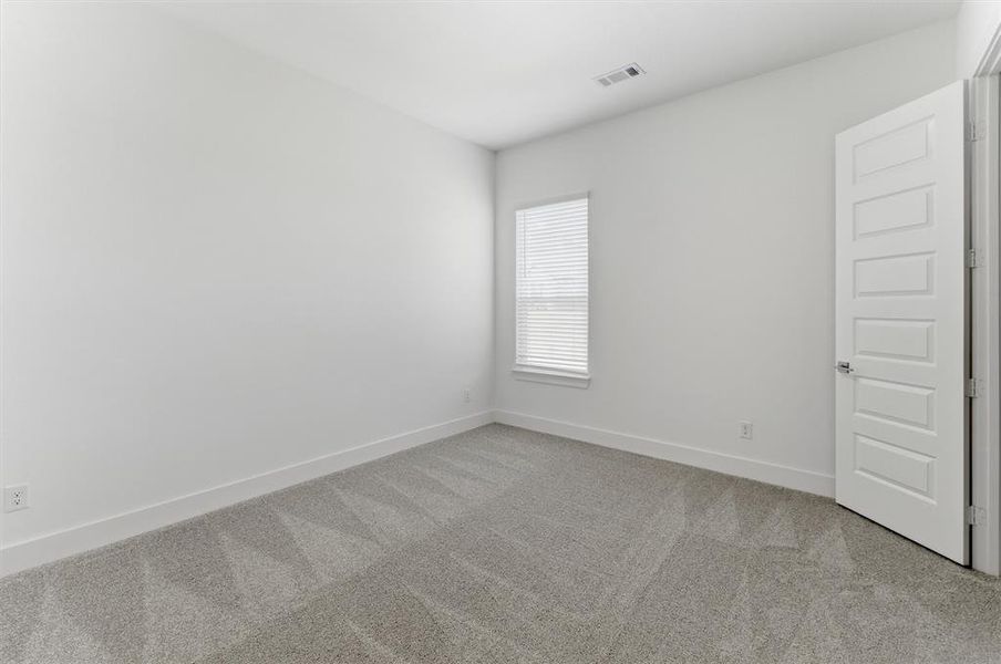 Spacious, unfurnished interior of a new home in Grayson Ridge, Van Alstyne (Image 24).