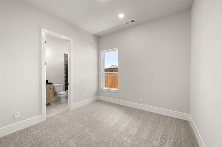 404 Fireblade- Bedroom-2