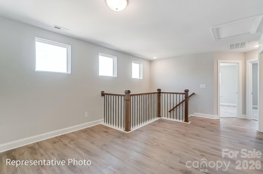 Spacious, unfurnished interior of a new home in Harrisburg Village, Harrisburg (Image 25).