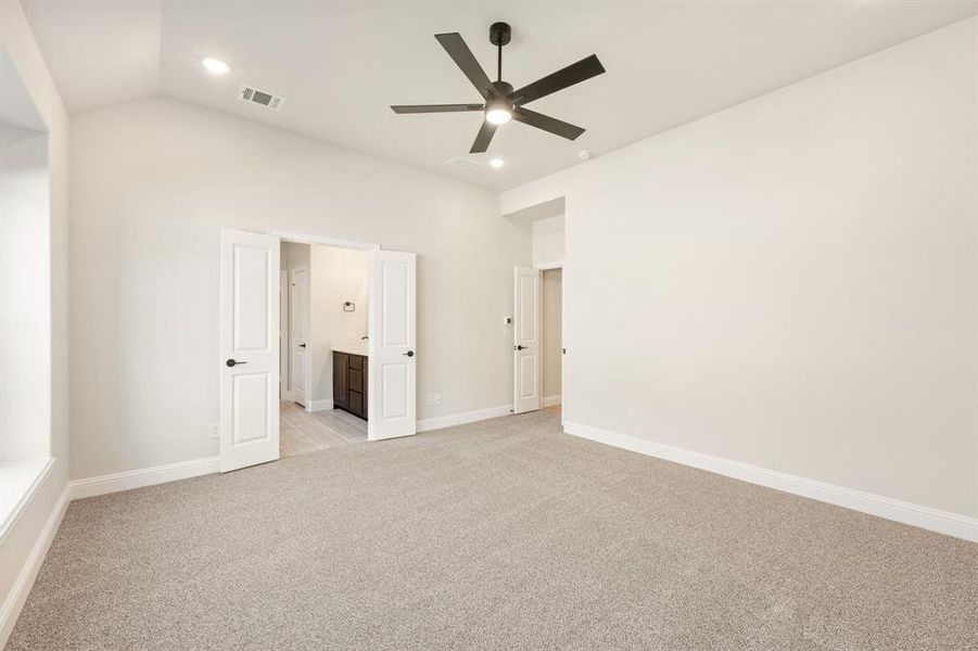 Spacious, unfurnished interior of a new home in Woodstone, Providence Village (Image 34).