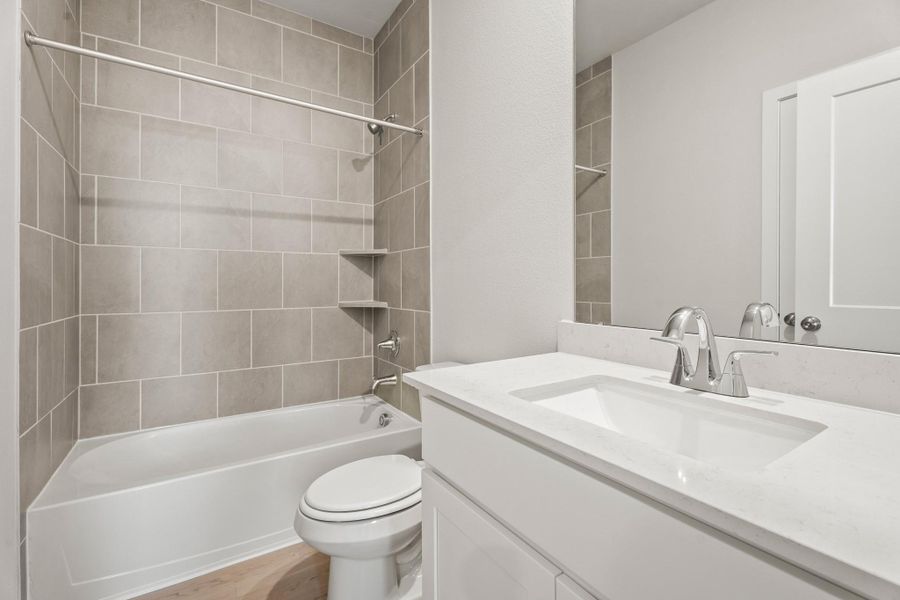 Furnished interior view inside a new home in Pearlbrook, Texas City (Image 14).