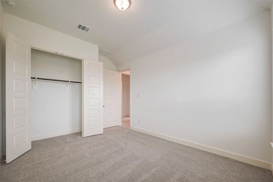 Spacious, unfurnished interior of a new home in Lago Mar, Texas City (Image 19). Spacious, unfurnished interior of a new home in Lago Mar, Texas City (Image 19).