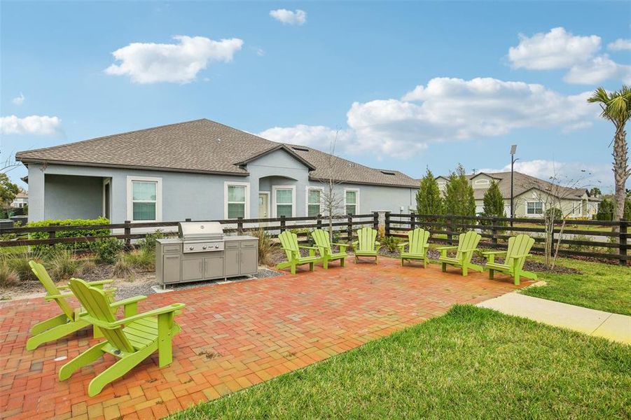 Community barbecue area. Community barbecue area.
