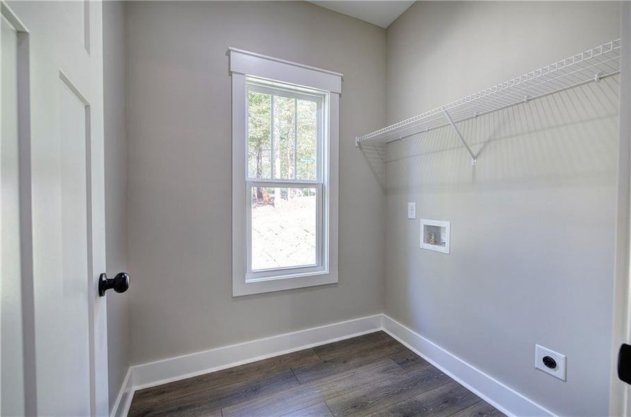 Spacious, unfurnished interior of a new home in , Cartersville (Image 15).