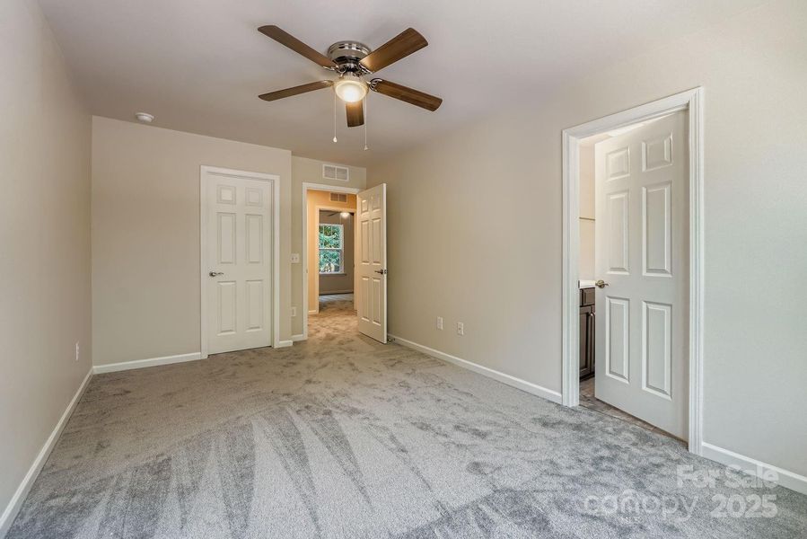 Spacious, unfurnished interior of a new home in , Charlotte (Image 14).