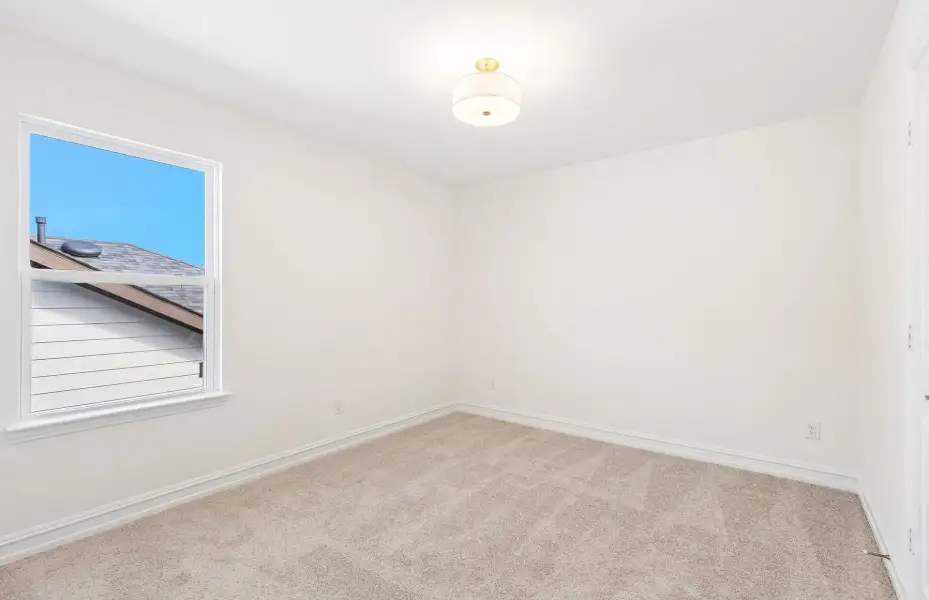 Spacious, unfurnished interior of a new home in Treeline, Justin (Image 14).