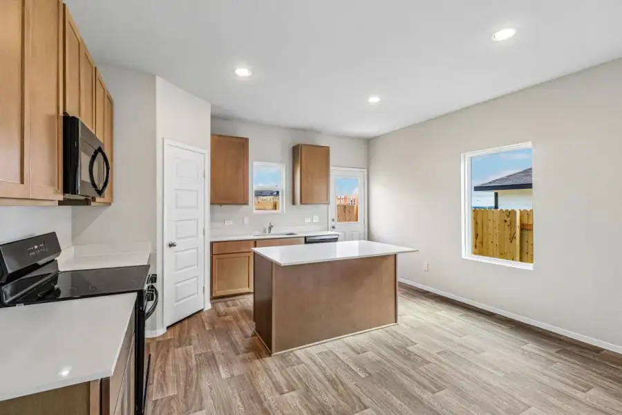 Furnished interior view inside a new home in Edgebrooke, Pflugerville (Image 7).