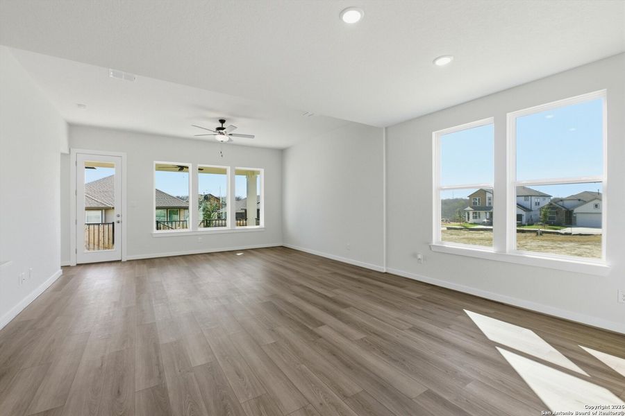 Spacious, unfurnished interior of a new home in Park Hill Commons, San Antonio (Image 13).