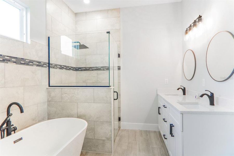 Furnished interior view inside a new home in , Ocala (Image 7).