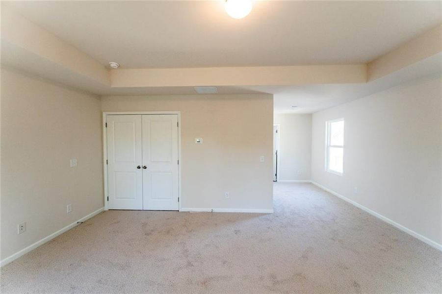 Spacious, unfurnished interior of a new home in Creekside Landing, Dallas (Image 24). Spacious, unfurnished interior of a new home in Creekside Landing, Dallas (Image 24).