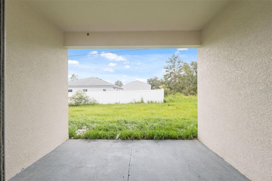 Exterior details and patio area of a home in , Ocala (Image 4).