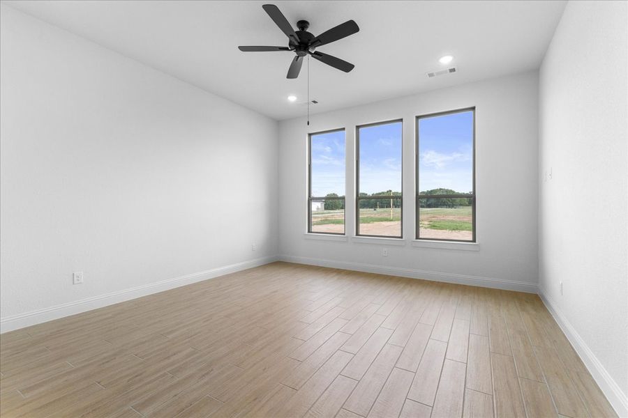 Spacious, unfurnished interior of a new home in Spring Valley Ranch, Paradise (Image 29).