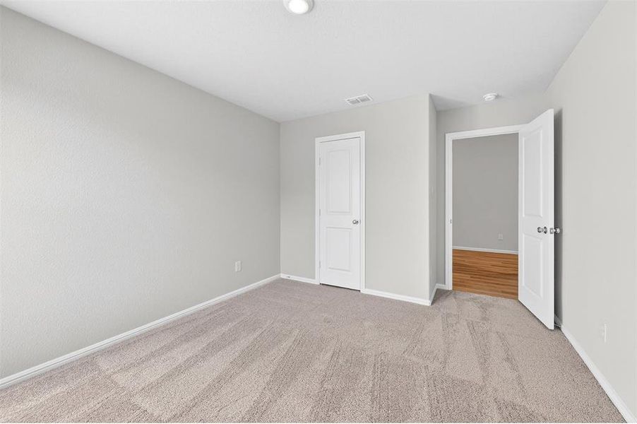 Spacious, unfurnished interior of a new home in Kings Way, Denton (Image 31).