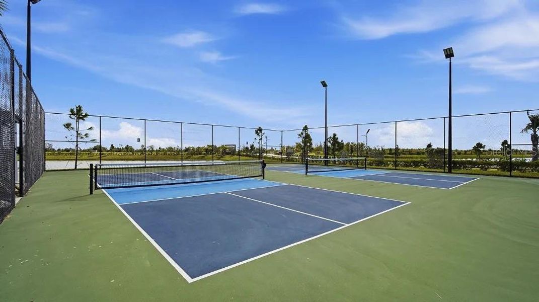 Community amenities in Prosperity Lakes, Parrish (Image 62).