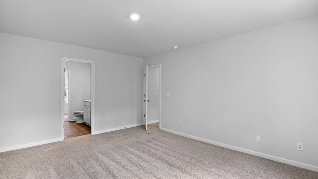 Representative unfurnished interior of a home built from the BRANDON by D.R. Horton in Rivers Reach, Yemassee (Image 27).