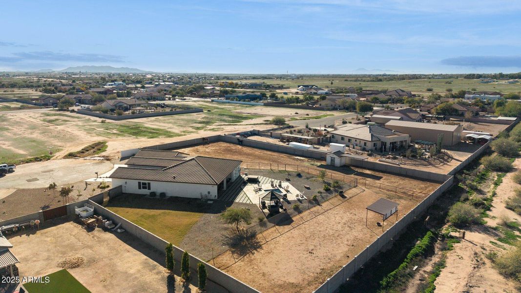 89-web-or-mls-6786-w-palomino-wy 89-web-or-mls-6786-w-palomino-wy