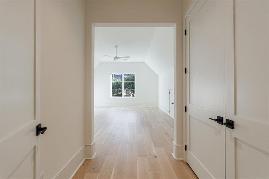 Spacious, unfurnished interior of a new home in , Atlanta (Image 27). Spacious, unfurnished interior of a new home in , Atlanta (Image 27).