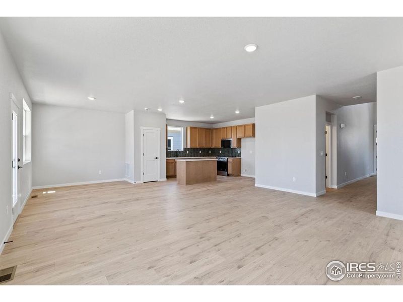 Spacious, unfurnished interior of a new home in , Fort Collins (Image 18).