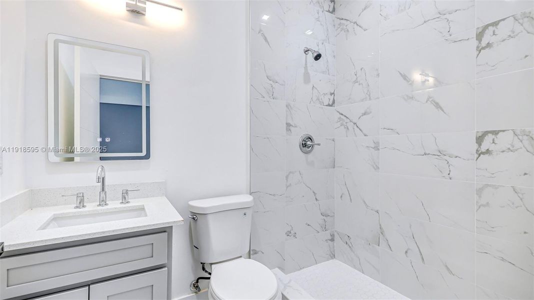 Furnished interior view inside a new home in , Fort Lauderdale (Image 10).