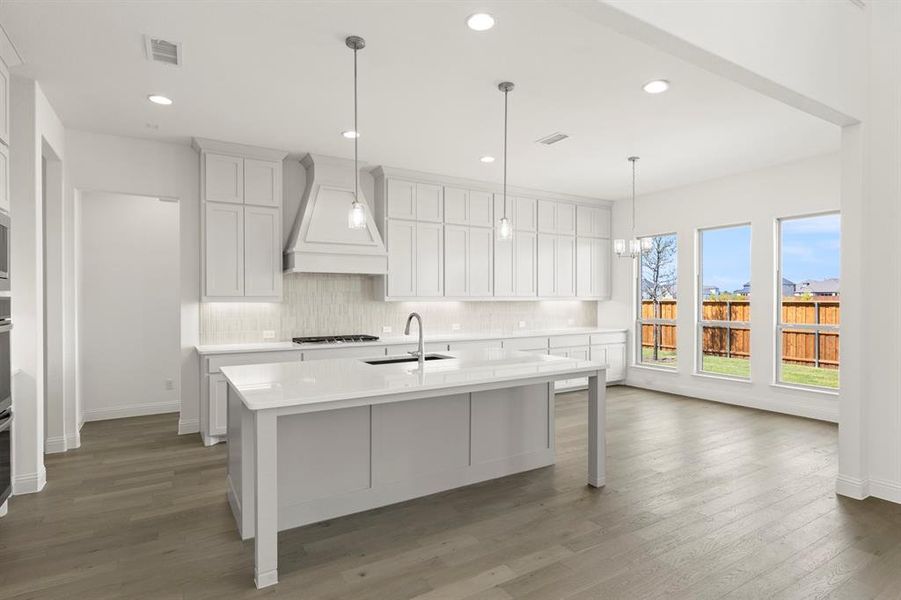 11. 2114 Clairmont - Kitchen (2) 11. 2114 Clairmont - Kitchen (2)