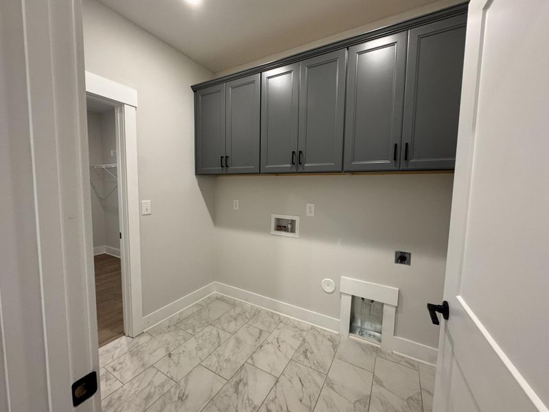 Spacious, unfurnished interior of a new home in Harmony, Harrisburg (Image 24).