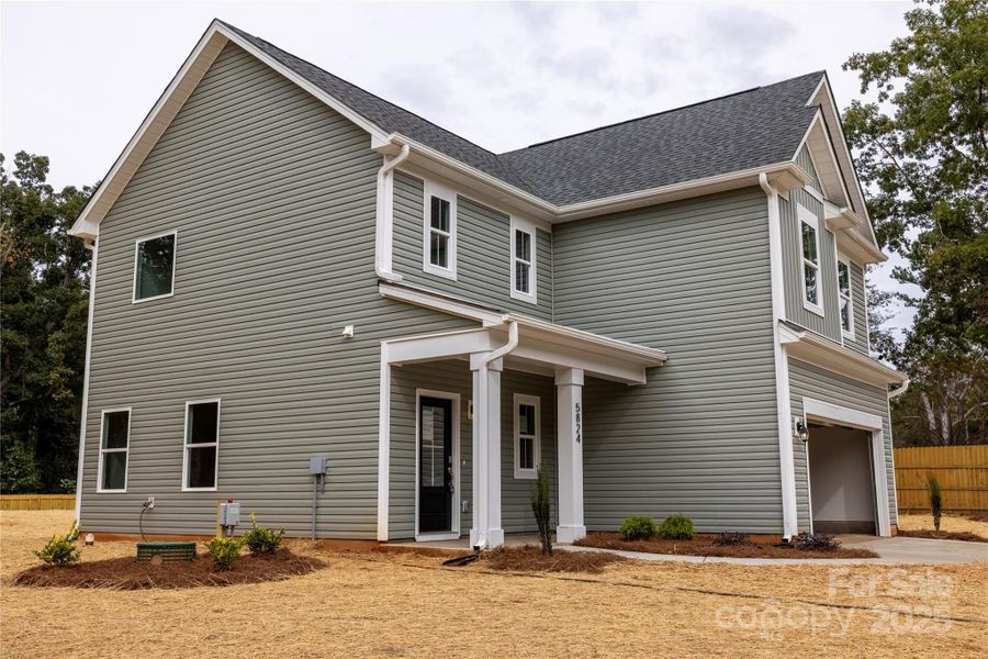 Exterior details and patio area of a home in , Catawba (Image 19).
