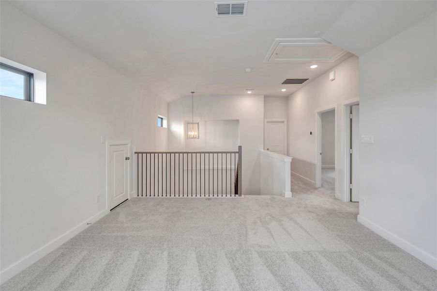Spacious, unfurnished interior of a new home in Sienna - Landmark Row Collection, Missouri City (Image 23). Spacious, unfurnished interior of a new home in Sienna - Landmark Row Collection, Missouri City (Image 23).