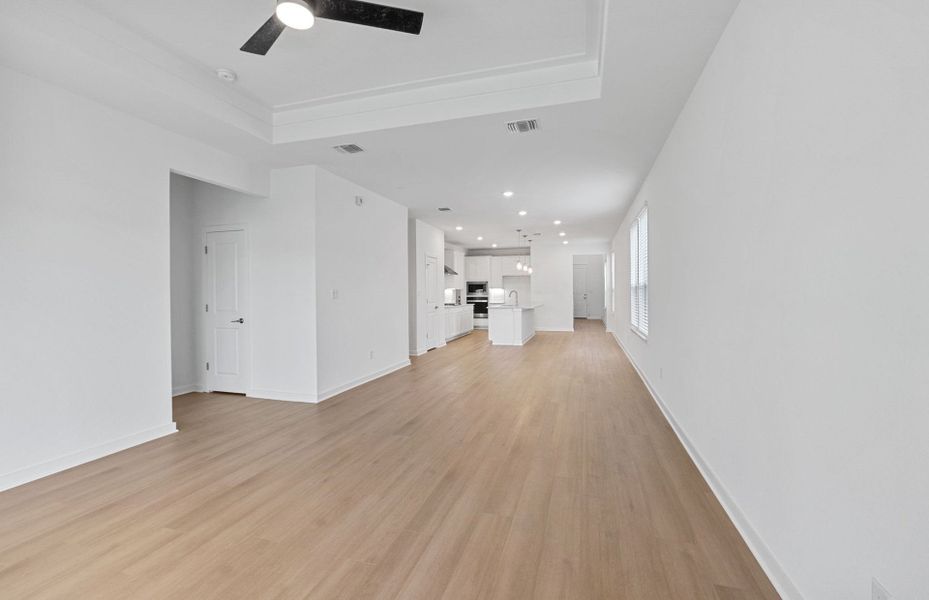 Spacious, unfurnished interior of a new home in Wolf Ranch, Georgetown (Image 35).