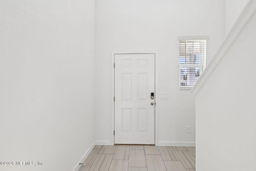 Spacious, unfurnished interior of a new home in Kings Preserve, Jacksonville (Image 20).