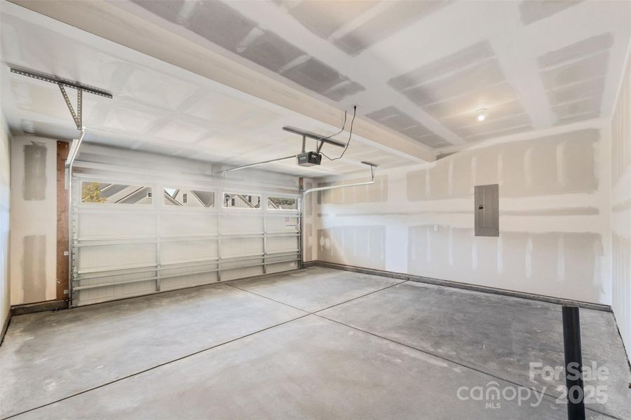 Image 29 of a home in .