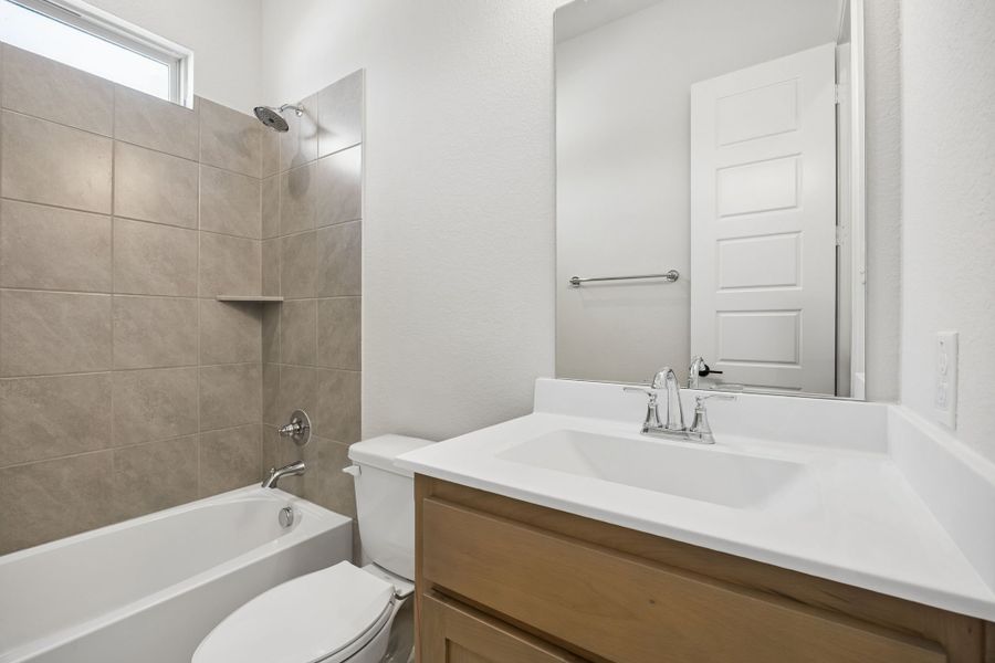 Furnished interior view inside a new home in Mayfield Farms, Arlington (Image 13).