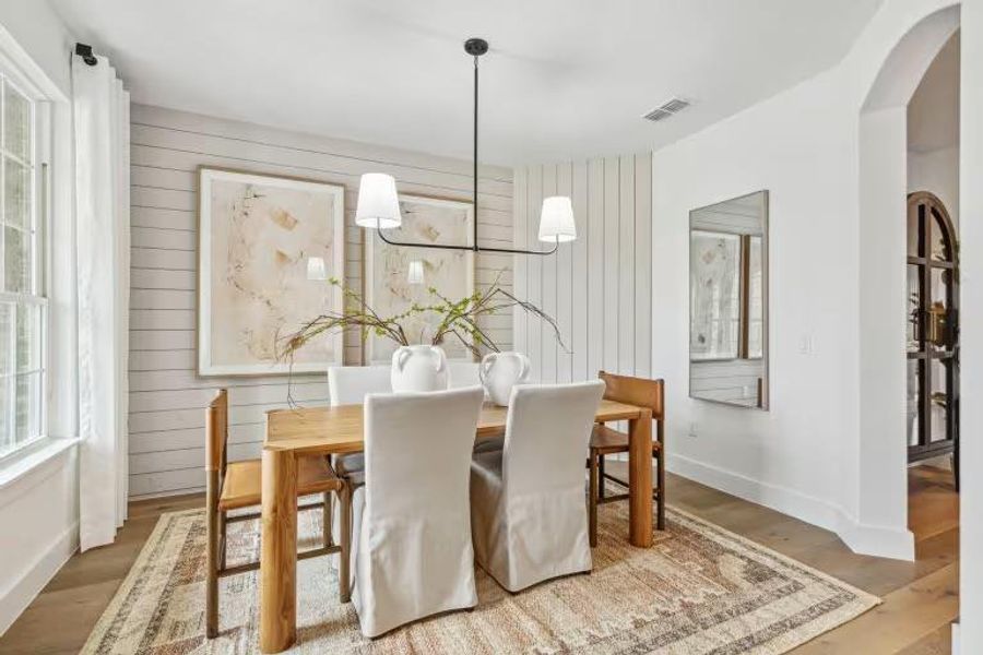 Photo of Pulte model home with same floor plan, not of actual home listed. Photo of Pulte model home with same floor plan, not of actual home listed.