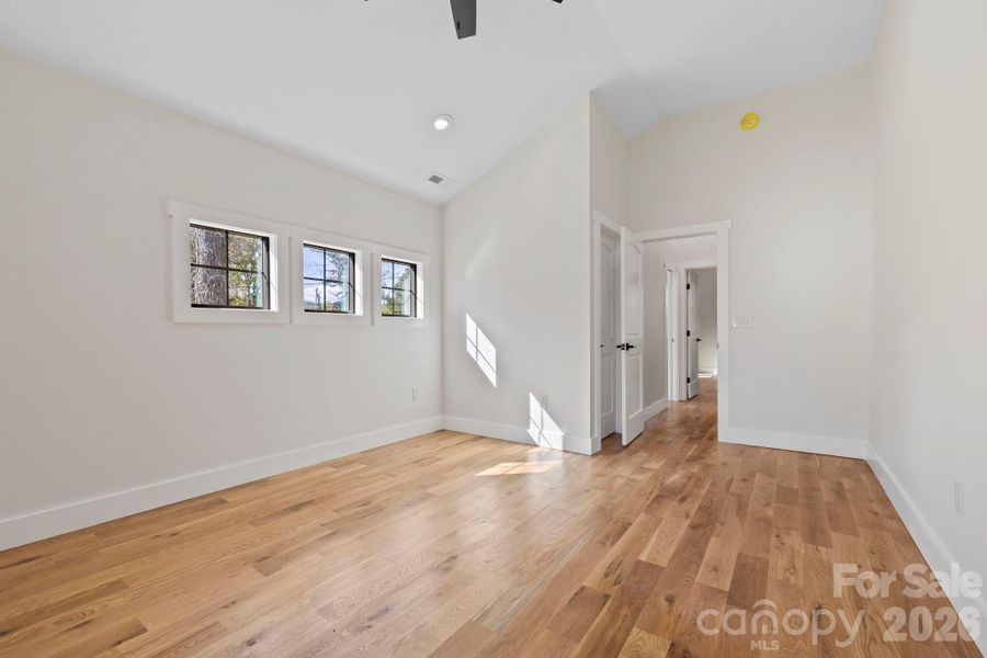 Spacious, unfurnished interior of a new home in , Hendersonville (Image 15).