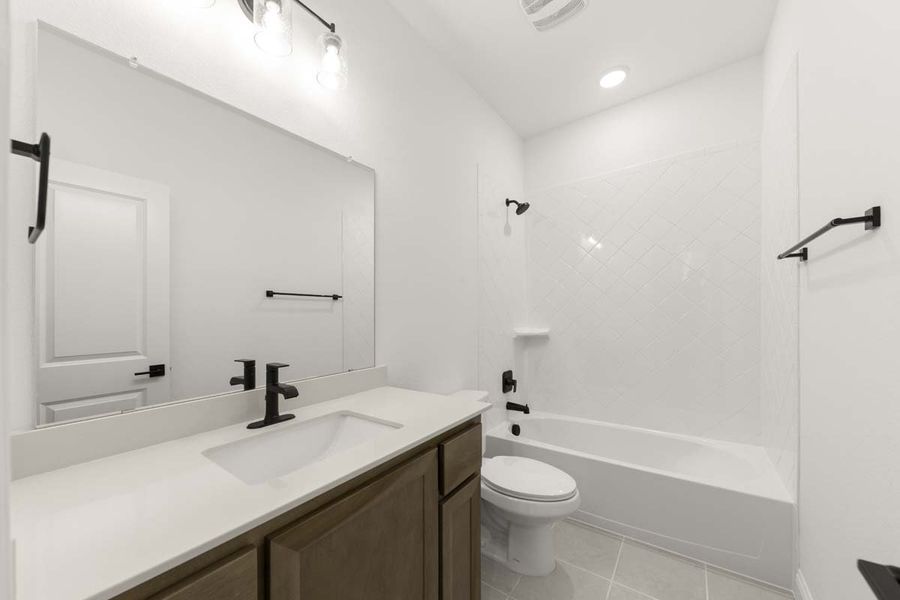 Furnished interior view inside a new home in Park Hills, Rockwall (Image 11).