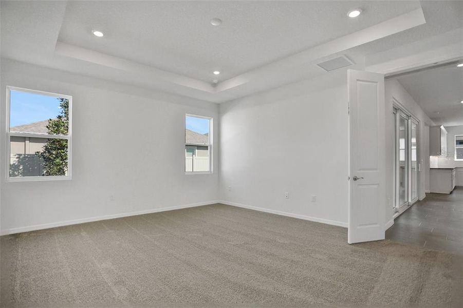 Spacious, unfurnished interior of a new home in Angeline, Land O' Lakes (Image 21).